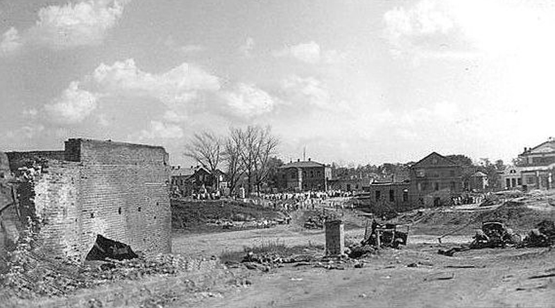 1945.jpg